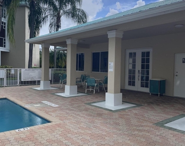 75 Gulfstream Road - Photo Thumbnail 14