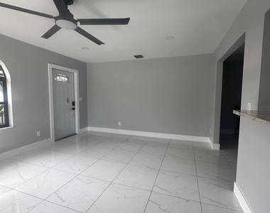 1232 Easter Avenue - Photo Thumbnail 3