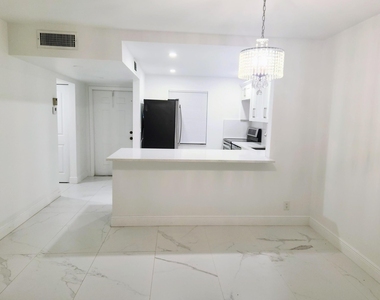 14790 Bonaire Boulevard - Photo Thumbnail 4