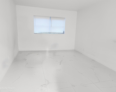 14790 Bonaire Boulevard - Photo Thumbnail 14
