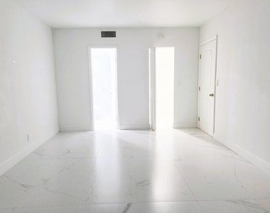 14790 Bonaire Boulevard - Photo Thumbnail 15