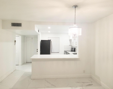 14790 Bonaire Boulevard - Photo Thumbnail 12