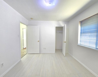 5144 Tato Drive - Photo Thumbnail 10
