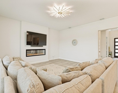 16931 Maple Bend Drive - Photo Thumbnail 5