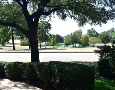 1109 Shadow Lakes Boulevard - Photo Thumbnail 3