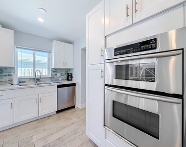 238 Corsair Avenue - Photo Thumbnail 16