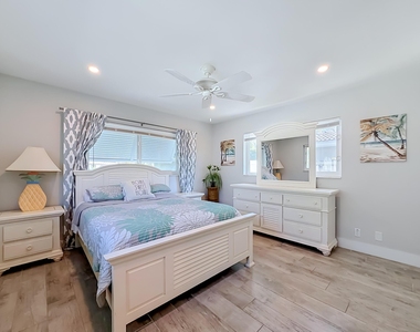 238 Corsair Avenue - Photo Thumbnail 33