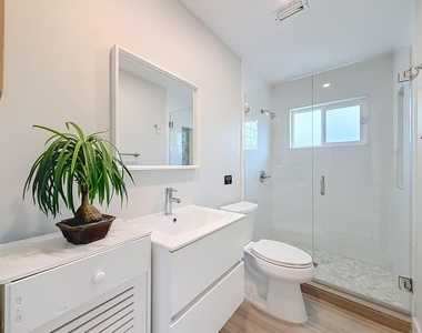 238 Corsair Avenue - Photo Thumbnail 27