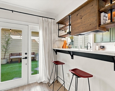 1955 Shorewood Drive - Photo Thumbnail 12