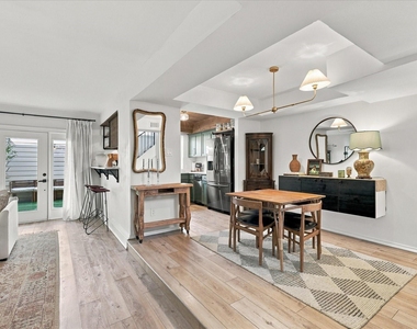 1955 Shorewood Drive - Photo Thumbnail 5
