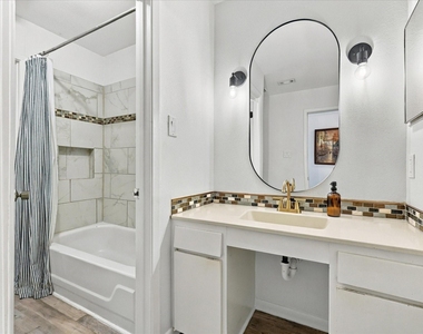 1955 Shorewood Drive - Photo Thumbnail 20