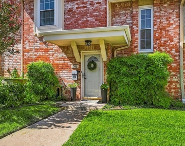 1955 Shorewood Drive - Photo Thumbnail 2