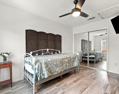 1955 Shorewood Drive - Photo Thumbnail 22