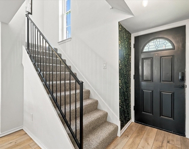 1955 Shorewood Drive - Photo Thumbnail 4