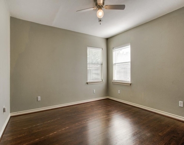 4918 Thrush Street - Photo Thumbnail 16