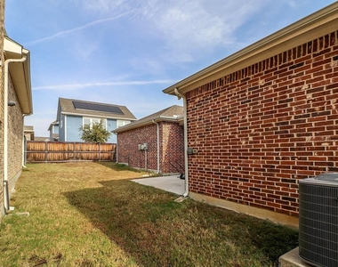 1145 Water Street - Photo Thumbnail 19