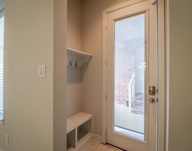 1145 Water Street - Photo Thumbnail 8
