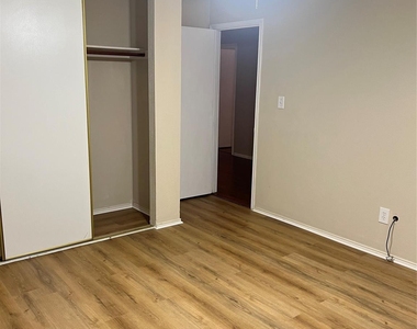 4502 Cedar Crest Drive - Photo Thumbnail 16