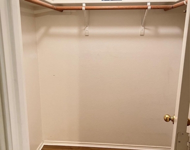 4502 Cedar Crest Drive - Photo Thumbnail 13