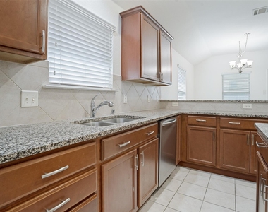 1314 Coleman Drive - Photo Thumbnail 4