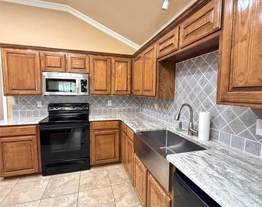5505 Alta Verde Circle - Photo Thumbnail 11