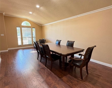 5505 Alta Verde Circle - Photo Thumbnail 5