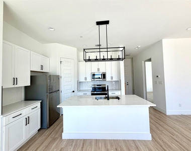 8902 Lowell Street - Photo Thumbnail 5