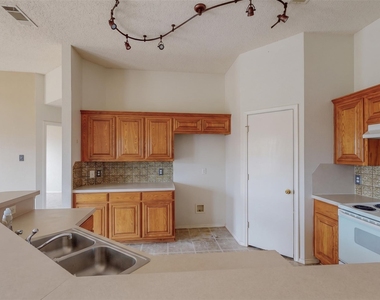 1720 Treasure Cay Drive - Photo Thumbnail 4