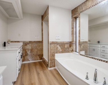 306 Partridge Run Drive - Photo Thumbnail 6