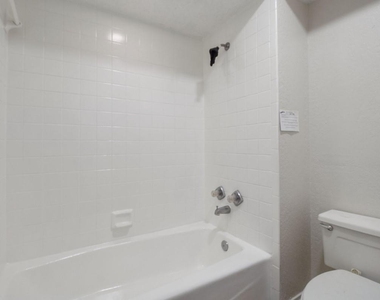 306 Partridge Run Drive - Photo Thumbnail 13