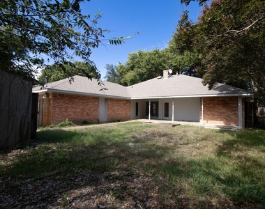 306 Partridge Run Drive - Photo Thumbnail 25
