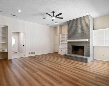 306 Partridge Run Drive - Photo Thumbnail 18