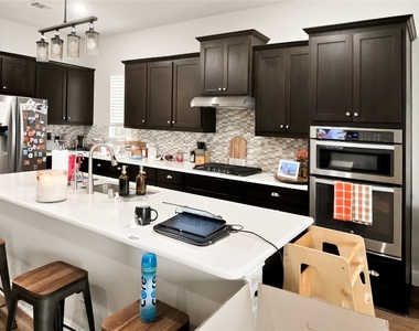 5305 Dallas Red Court - Photo Thumbnail 14