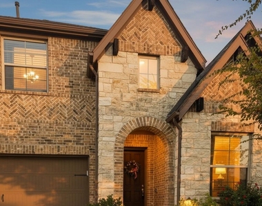 5305 Dallas Red Court - Photo Thumbnail 1