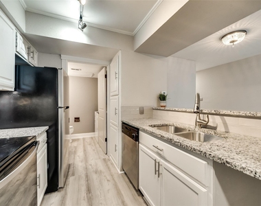 18240 Midway Road - Photo Thumbnail 8