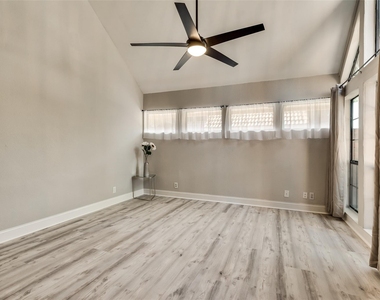 18240 Midway Road - Photo Thumbnail 4