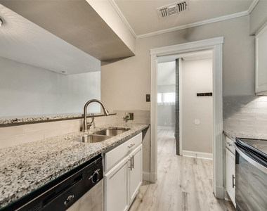 18240 Midway Road - Photo Thumbnail 13