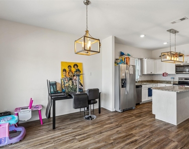 513 Leeward Lane - Photo Thumbnail 3