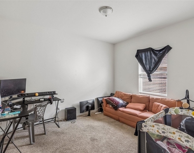 513 Leeward Lane - Photo Thumbnail 15