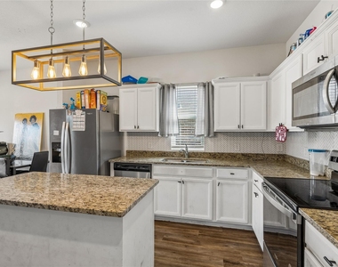 513 Leeward Lane - Photo Thumbnail 4