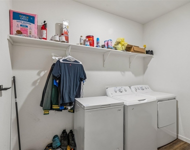 513 Leeward Lane - Photo Thumbnail 17