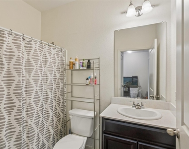 513 Leeward Lane - Photo Thumbnail 16
