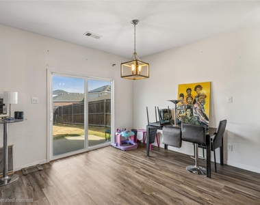 513 Leeward Lane - Photo Thumbnail 8