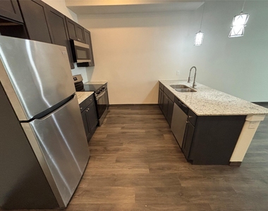 710 Benge Drive - Photo Thumbnail 2