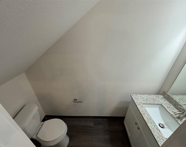 710 Benge Drive - Photo Thumbnail 4