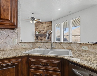 2709 Sw 97th Court - Photo Thumbnail 9
