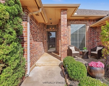 2709 Sw 97th Court - Photo Thumbnail 1