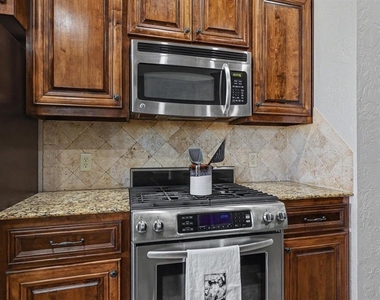 2709 Sw 97th Court - Photo Thumbnail 10