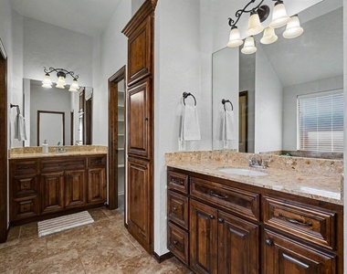 2709 Sw 97th Court - Photo Thumbnail 21