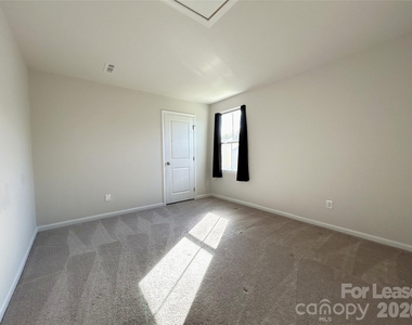 1027 Skipjack Lane - Photo Thumbnail 21